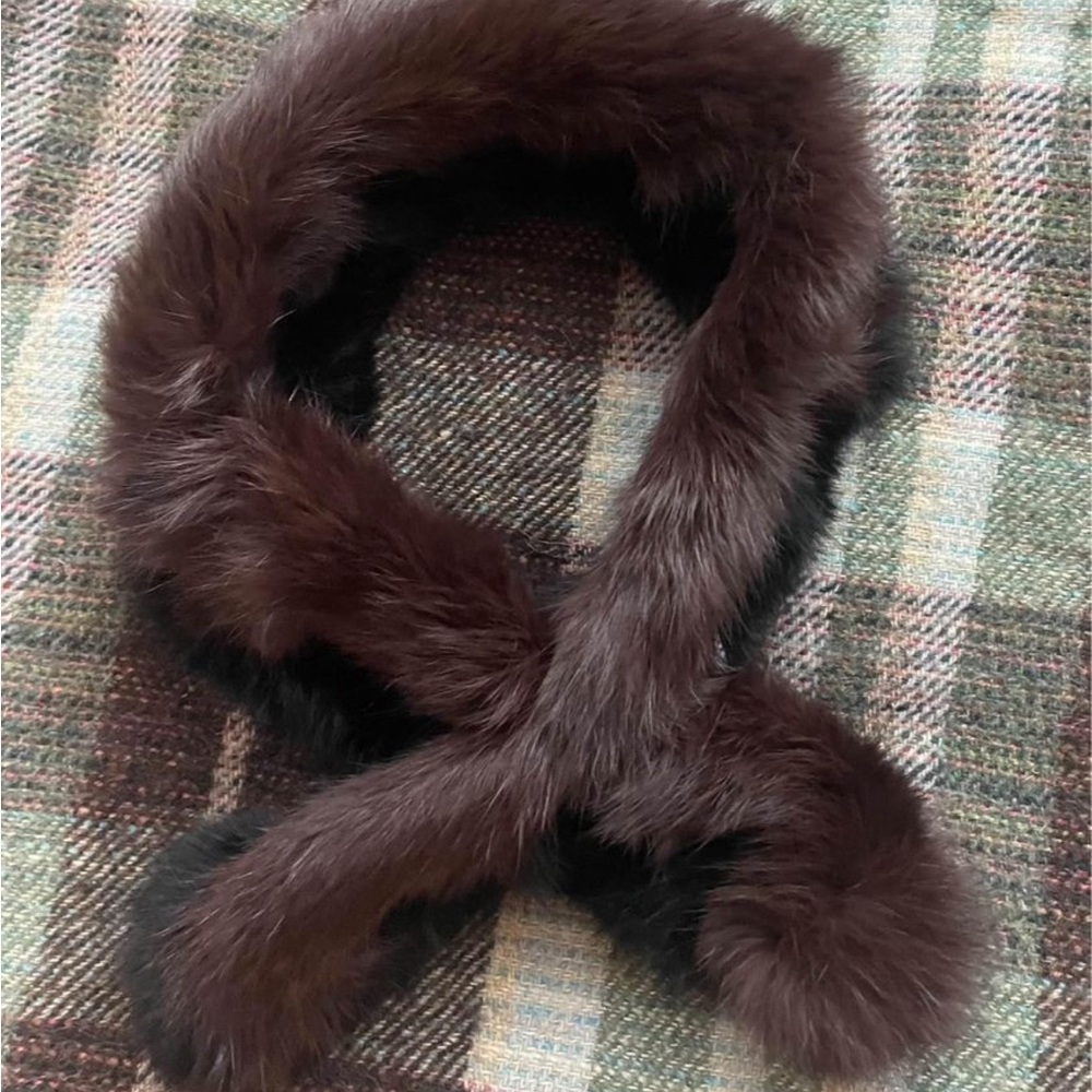 Super soft 100% Fur Keyhole Scarf - One Size
